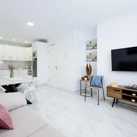 1 Moderno Edificio Emilia * Сан-Исидро