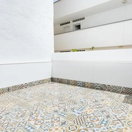 1 Moderno Edificio Emilia * Сан-Исидро